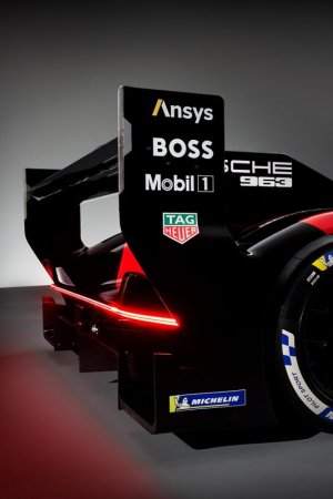 Porsche-LMDH-2022-Reveal-06-rotated.jpg