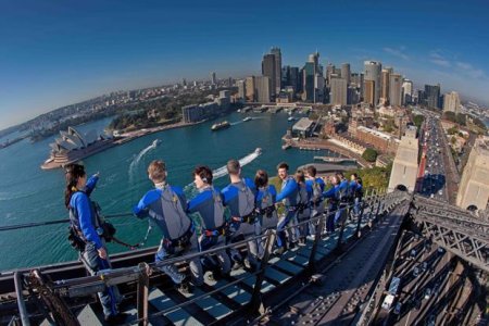 BridgeClimb2-klRD--621x414@LiveMint.jpg