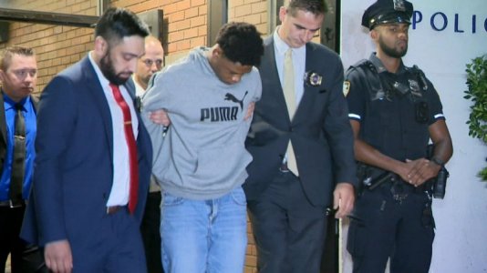 220827091222-new-york-robberies-suspect-0826 (1).jpg