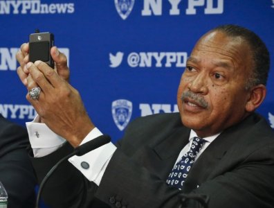 Body-camera-NYPD-Com-Ben-Tucker-AP-Bebeto-Matthews-1024x776 (1).jpg