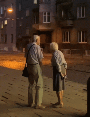 tumblr_e27758eb1cb68cdebda4216b3ede5466_82c7df03_640.gif