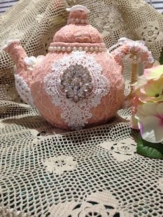 9fd08a82ad218c8bdf61ba763bb4f152--teapots-victorian-crafts.jpg