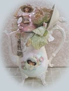 2562b5025c2b668b43acf9a862ed56d7--victorian-teapots-vintage-romance.jpg