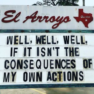 funny-restaurant-signs-el-arroyo-texas-83-5ea2999d0567b__700.jpg