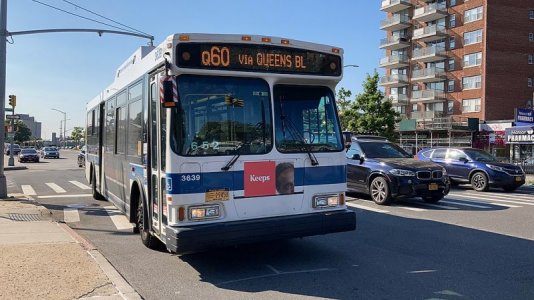 MTA_Bus;_2007_OBI_Orion_VII_OG_HEV_3639_on_the_Q60.jpg