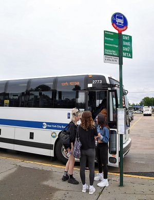 461px-Redesigned_Staten_Island_Express_Bus_Network_(44154264811).jpg