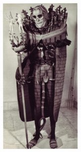 Creepy Vintage Halloween Costumes (17).jpg