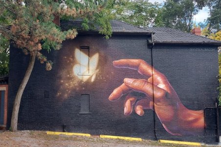 helping-hand-mural.jpg