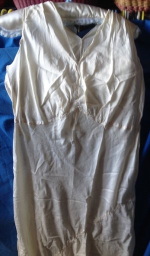 Parachute nightie 003.JPG