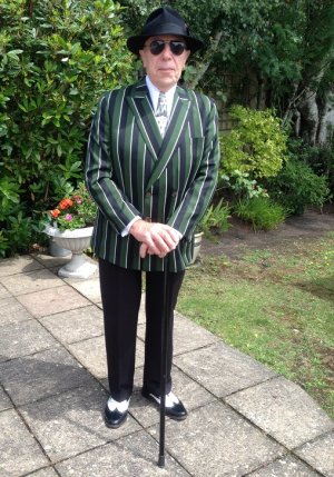 Green Blazer black trousers 002.JPG