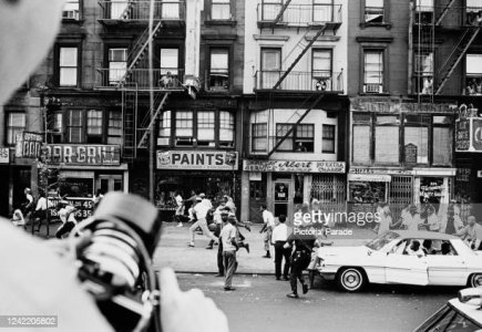 1964 harlem race riot2.jpg