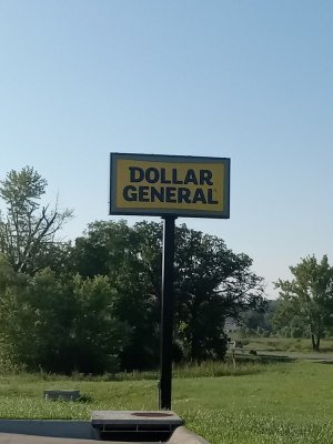 dollar general.jpg