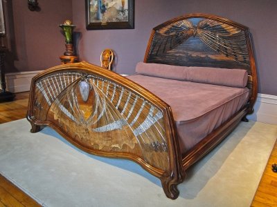 Dawn_and_Dusk_bed.jpg