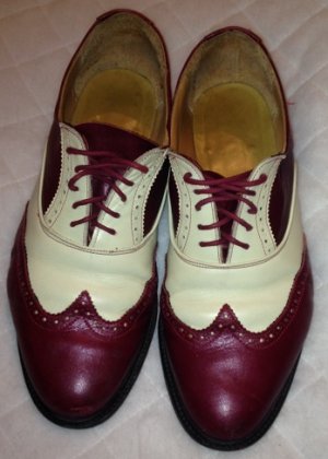 burgundy spectators 001.JPG