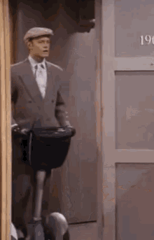 niles-crane-coming.gif