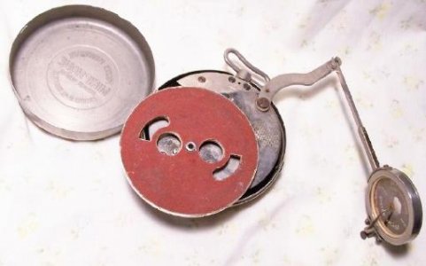 portable phonograph3.jpg