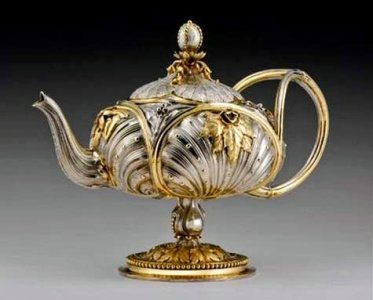 French-Teapot-circa-1840.jpg