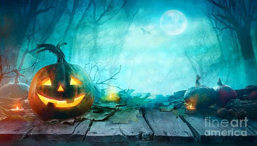 halloween-pumpkins-on-wood-halloween-mythja.jpg