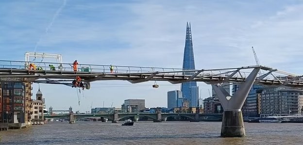 Millennium Bridge.jpg