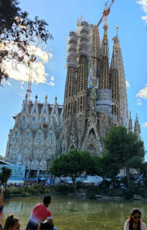 sagrada familia 1.jpeg sagrada familia 1.jpeg