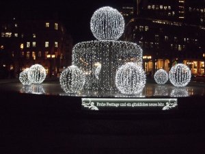 xmasfountain.jpg