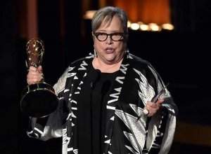kathy-bates-photo-u29.jpg