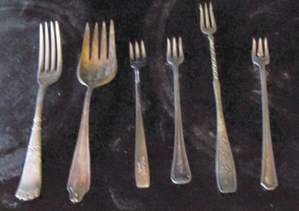 assorted flatware3.jpg