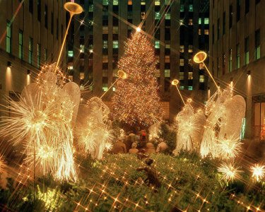 1980s-rockefeller-center-lighted-angels-vintage-images.jpg
