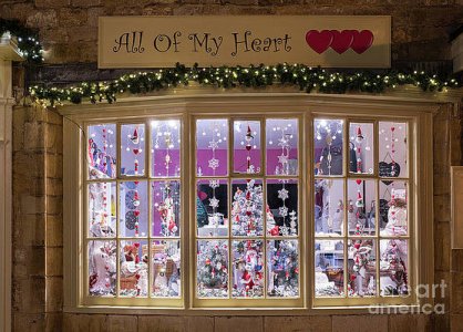 christmas-window-in-broadway-tim-gainey.jpg