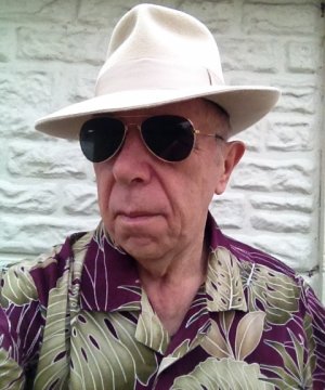 Maroon shirt 004.JPG