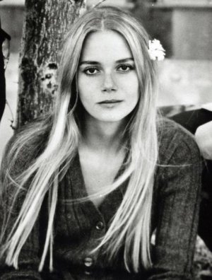 peggy lipton daisy.jpg