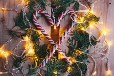christmas-2597344_1280.jpg