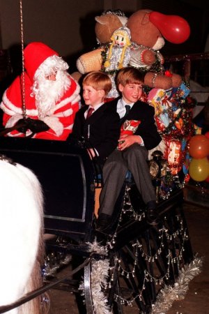 pa-news-photo-17-12-90-prince-william-and-his-younger-news-photo-830086898-1541459016.jpg