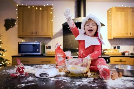 Best Festive Family Photograph 2023.jpg Best Festive Family Photograph 2023.jpg