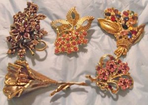 asst. brooches5.jpg