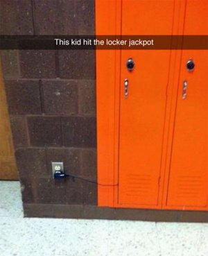funny-snapchats-locker-pug-jackpot.jpg