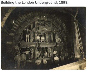 Building the Tube 1898.jpg