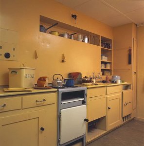 b2a7c07ba7bc953ae60ad647e77ca2a5--postwar-history-online.jpg