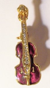 fiddle pin.jpg