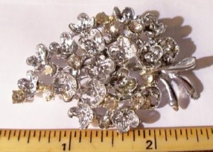 brooch18.jpg