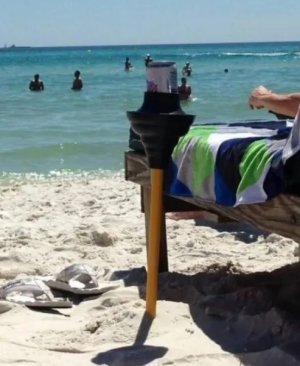 Beach drink holder.jpg