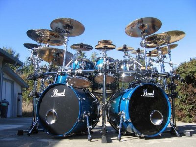 Pearl blue drum set.jpg