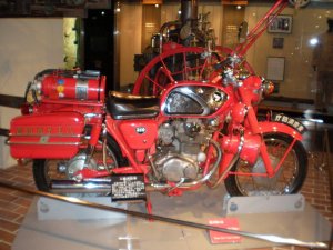 1200px-Fire_motorcycle_at_tokyo_fire_museum.jpg