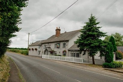 NewQueenPub-55.jpg