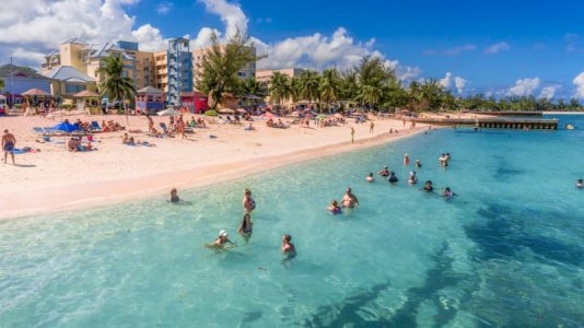 junkanoobeach.jpg