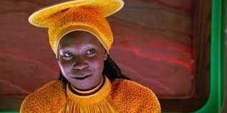Guinan.jpg Guinan.jpg