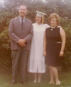 graduation with mon & dad.jpg