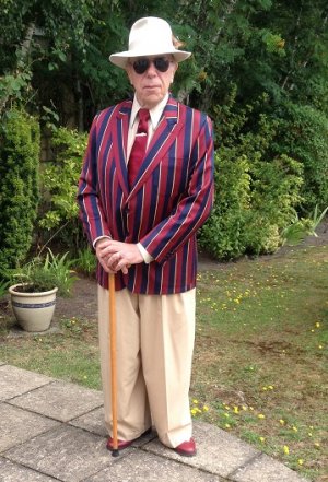 Burgundy blazer 002.JPG