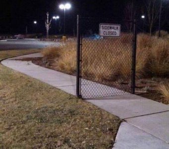 sidewalk closed.jpg