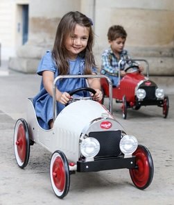 pedalcar.jpg